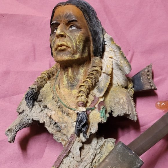 M318 Vintage Native American Chef W/Knife Statue